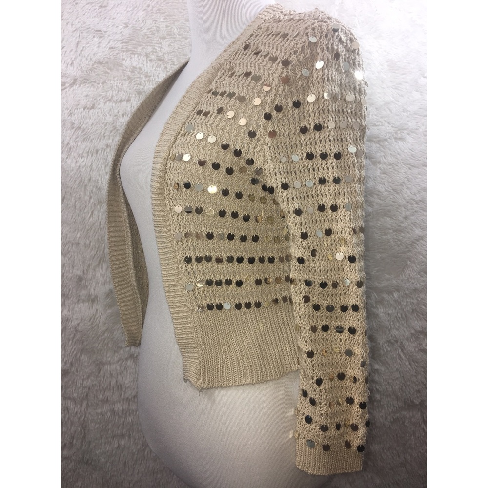 🌻 3/$35 Say What ? Cropped Knit Cardigan Large